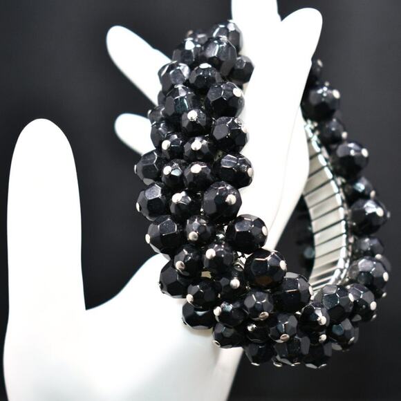 Vintage Black Beaded Cha Cha Bracelet, Silver Tone Expansion Bracelet, 6 1/2 In - Picture 6 of 9